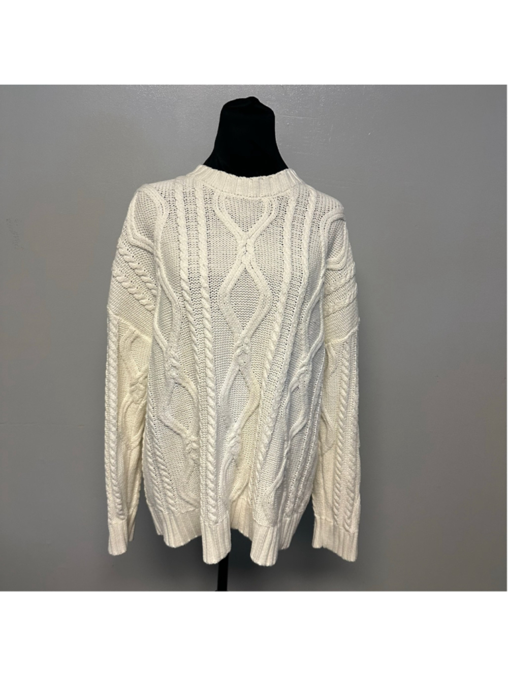 Trendy Queen Cable Knit Sweater Women’s Size Large White
